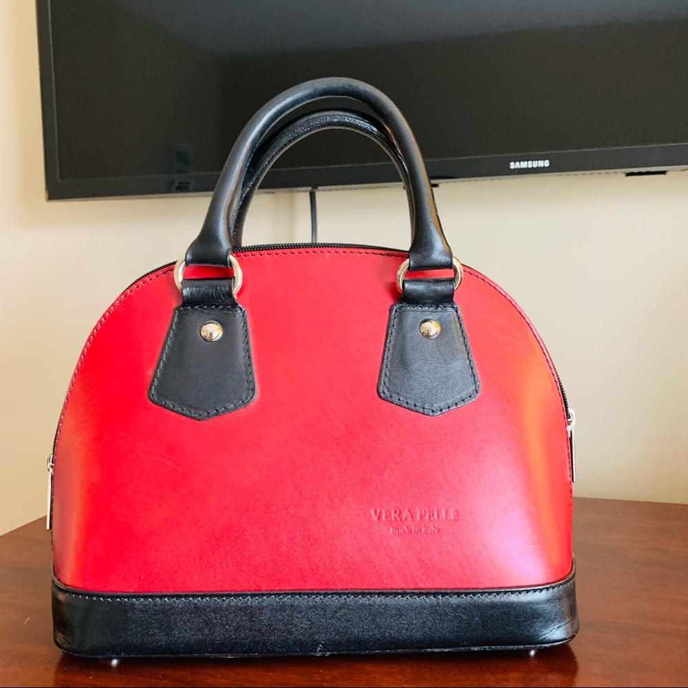 Vera Pelle leather purse